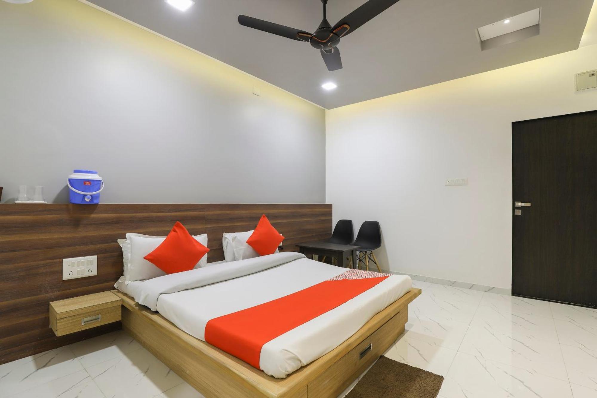 Oyo Kings Hotel Katunayaka Luaran gambar