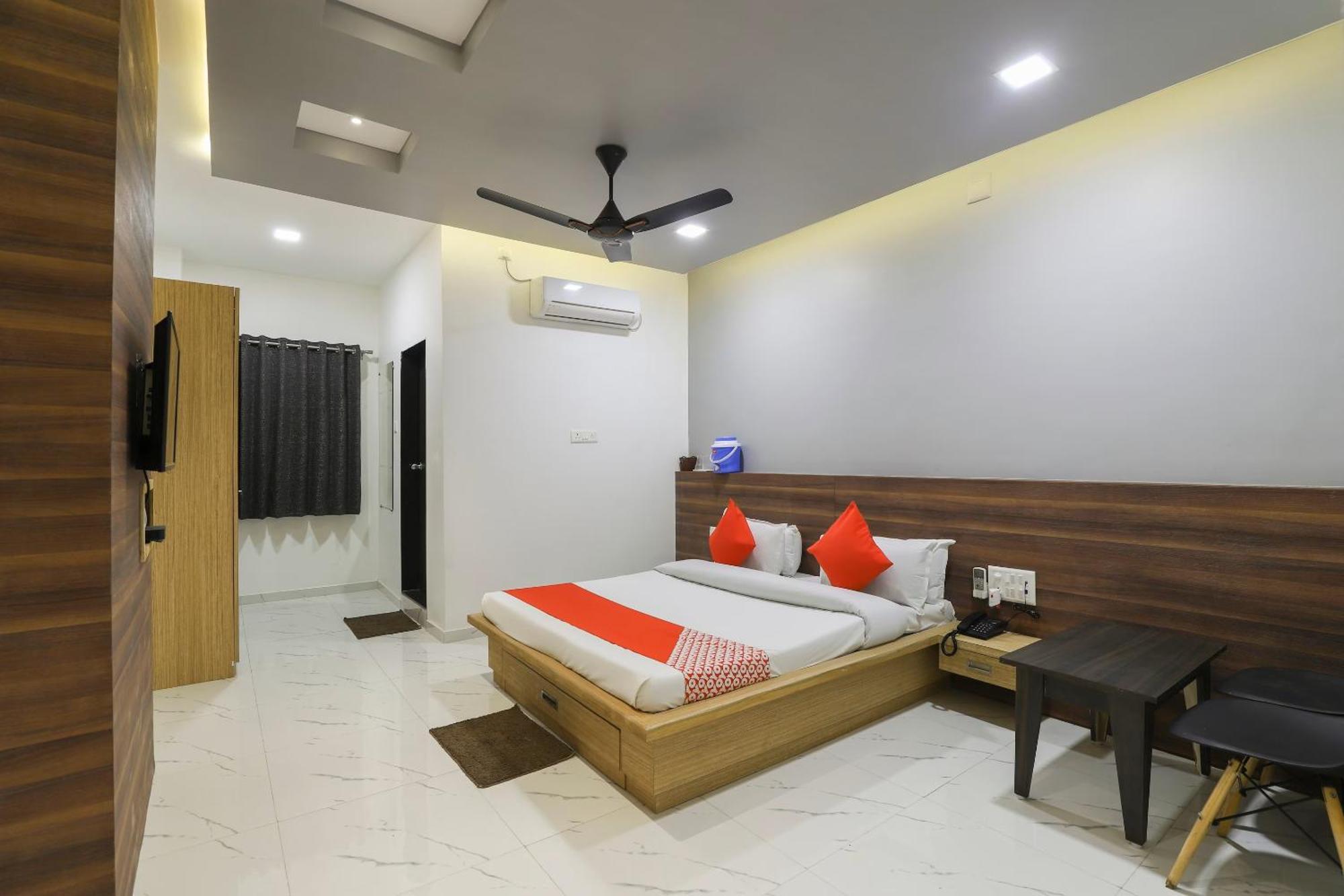 Oyo Kings Hotel Katunayaka Luaran gambar